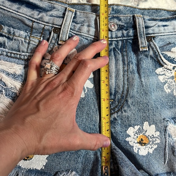 7 for All Mankind Distressed Painted Light Denim Cut Off Shorts w/ Sunflowers 23 - Picture 7 of 12